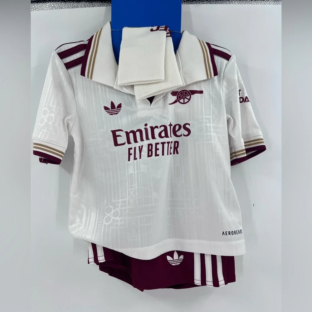 Adidas Real Madrid 25/26 Toddler Home Mini Kit: shirt pants socks
